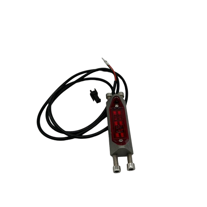 HERO X | FEU ARRRIERE - SteedyTrott.com
