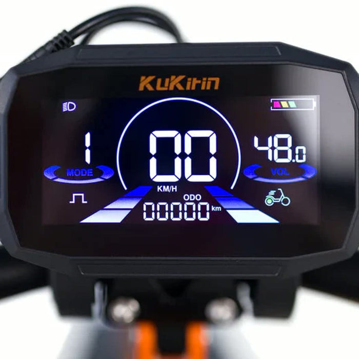 Écran LCD de la Kukirin G2 Max affichant vitesse, batterie et kilométrage - SteedyTrott.com